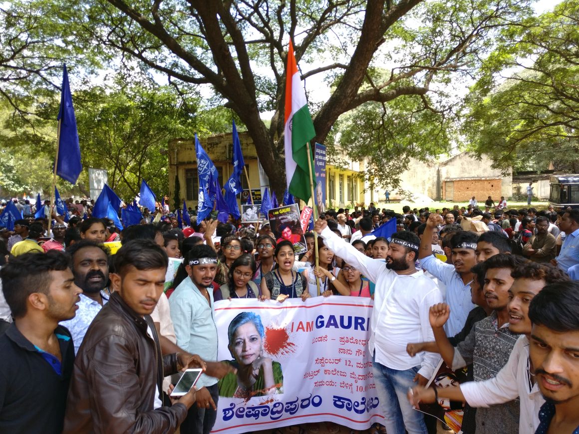 Students shout slogans at the Bengaluru Central College ground condeming Gauri Lankesh's murder. (Credit: Rohan Venkat/Scroll.in) Students shout slogans at the Bengaluru Central College ground condeming Gauri Lankesh's murder. (Credit: Rohan Venkat/Scroll.in)