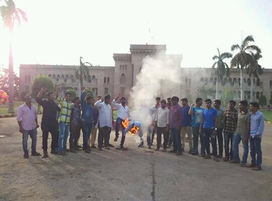 Students protest the ban on public meetings at Osmania University on Thursday. (Credit: Arunank) Students protest the ban on public meetings at Osmania University on Thursday. (Credit: Arunank)