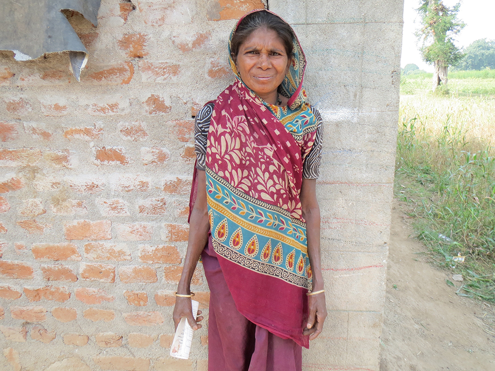 Jayniben Tadvi, a daily wage laborer, has been wrongly categorised as Above the Poverty Line. The biometrics-based ration system cannot correct such exclusion errors. Image credit: Anumeha Yadav Jayniben Tadvi, a daily wage laborer, has been wrongly categorised as Above the Poverty Line. The biometrics-based ration system cannot correct such exclusion errors. Image credit: Anumeha Yadav