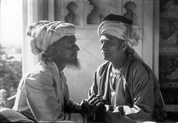 Shiraz (1928). Shiraz (1928).