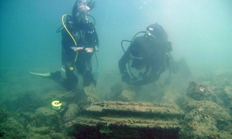 Underwater microbe ‘cities’ off Zakynthos University of East Anglia Underwater microbe ‘cities’ off Zakynthos University of East Anglia