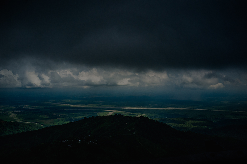 Within minutes, or a few kilometres, the sky in Darjeeling can change from a clear blue to an ominous grey. Within minutes, or a few kilometres, the sky in Darjeeling can change from a clear blue to an ominous grey.