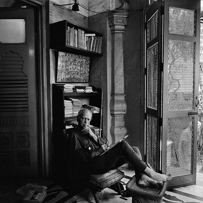 Mulk Raj Anand at home, Mumbai, 1990. Image Credits: Ketaki Sheth and PHOTOINK Mulk Raj Anand at home, Mumbai, 1990. Image Credits: Ketaki Sheth and PHOTOINK