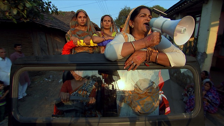 Main Kuch Bhi Kar Sakti Hoon. Main Kuch Bhi Kar Sakti Hoon.