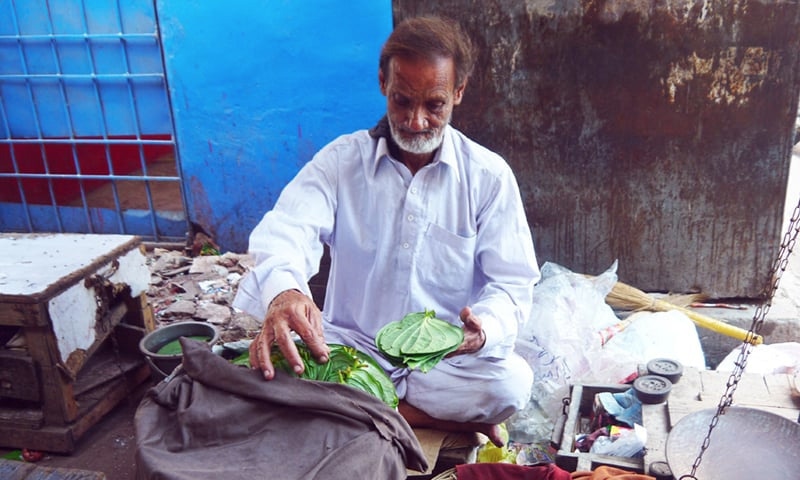 A vendor at Karachi’s Paan Mandi. A vendor at Karachi’s Paan Mandi.