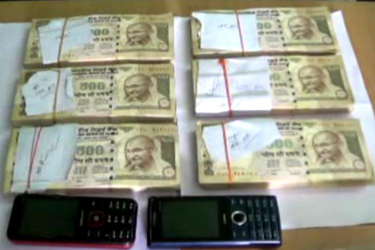 Fake currency seized in Malda. (Photo credit: Abhijit Chowdhury) Fake currency seized in Malda. (Photo credit: Abhijit Chowdhury)