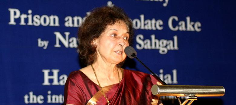 Nayantara Sahgal denies taking back Sahitya Akademi award
