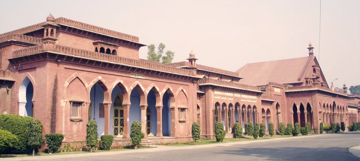 AMU professor dies after institute's hospital fails to provide him an ambulance for six hours