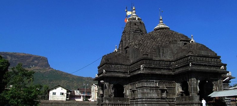 200 booked after women activists are manhandled at Maharashtra's Trimbakeshwar temple