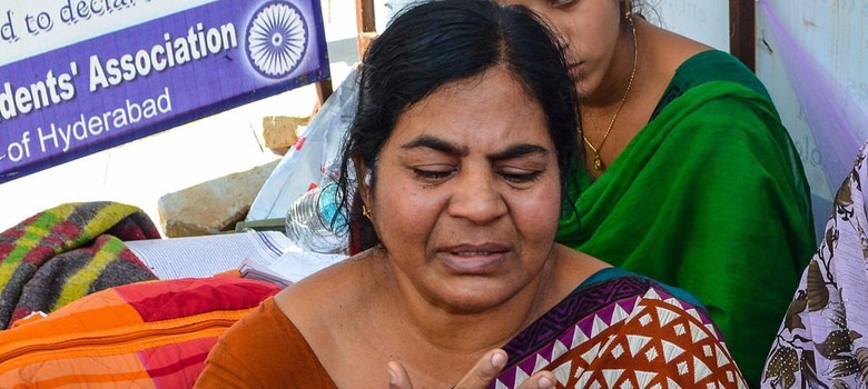 Rohith Vemula's mother given 15 days to prove that she is a Dalit, or face action