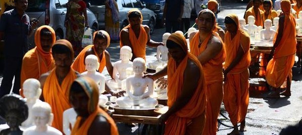 Let our monks defecate in open, Digambar Jain group asks Madhya Pradesh government: Hindustan Times
