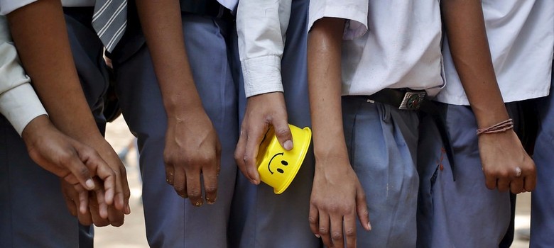 Delhi: Dead rats in midday meal send nine government school students to hospital