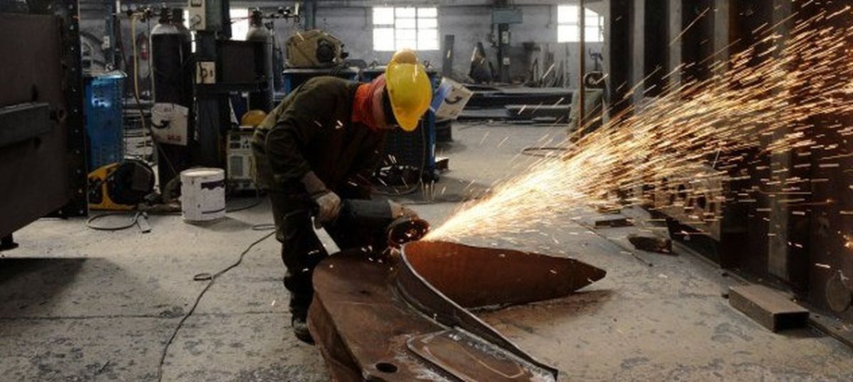Industrial output rose 2.7% in January