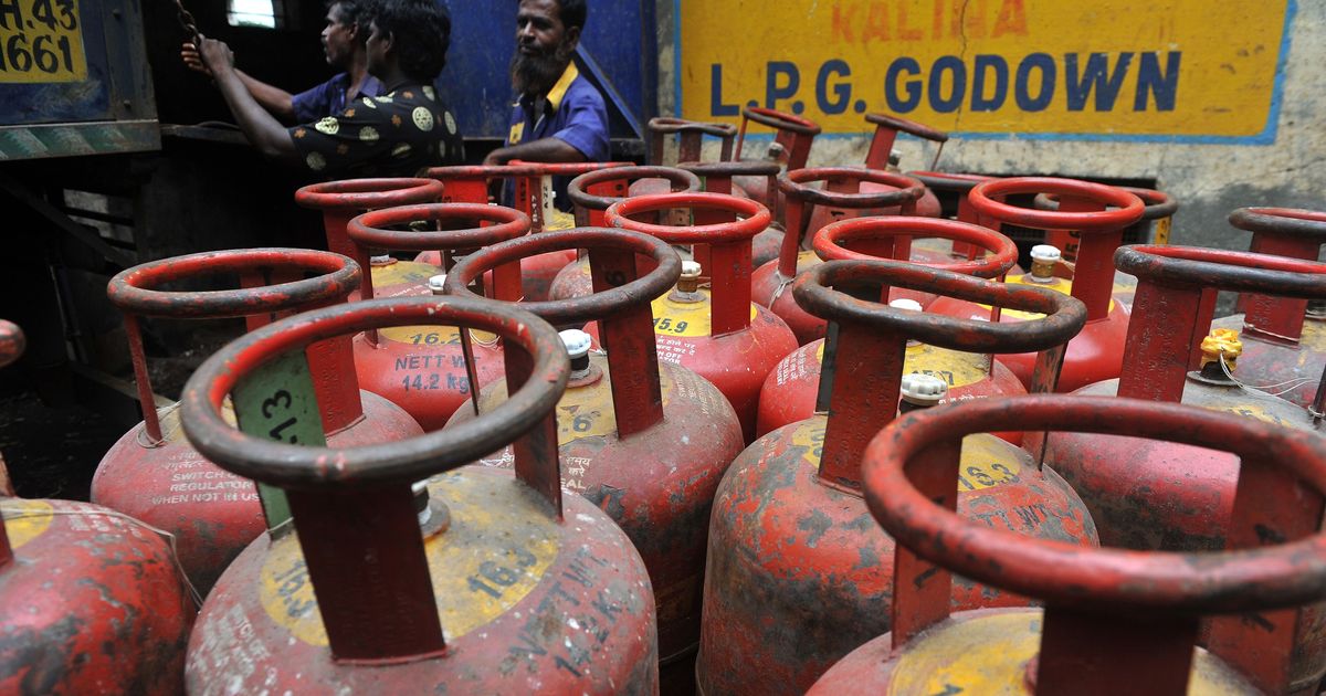 LPG prices: Subsidised cylinders to be cheaper by Rs 6.50 each, non-subsidised ones by Rs 133