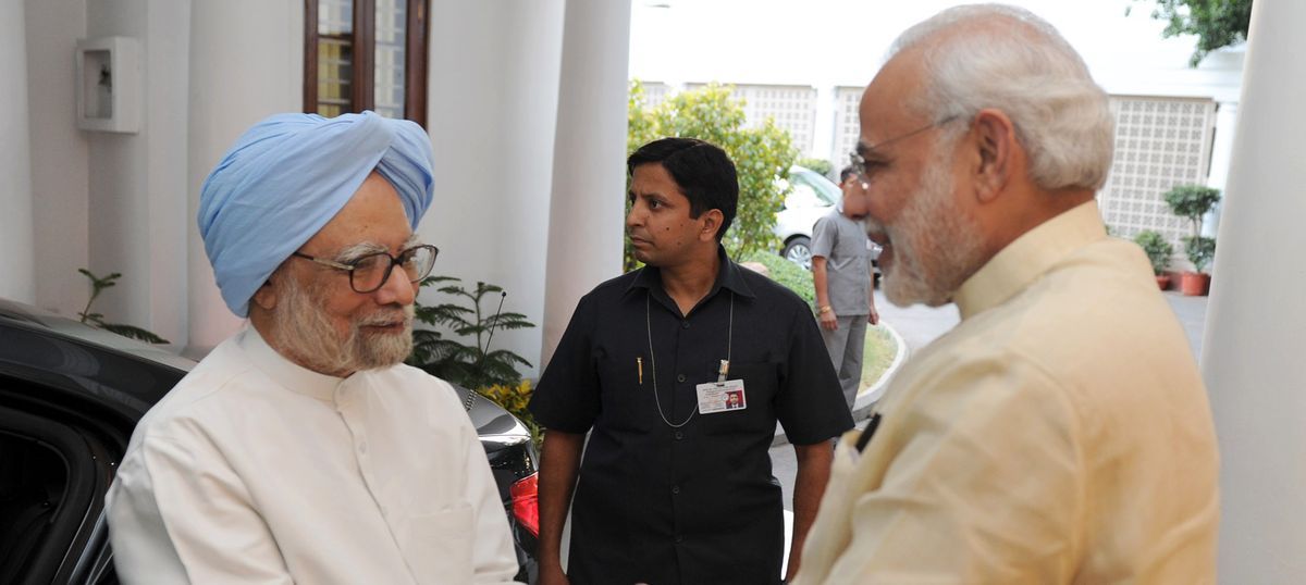 नरेंद्र मोदी के पिछले तीन साल मनमोहन सिंह के आखिरी तीन सालों के मुकाबले कहां ठहरते हैं?