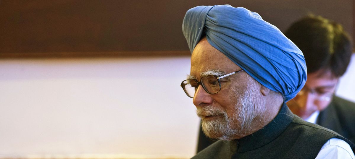 Demonetisation: The worst is yet to come, says former PM Manmohan Singh