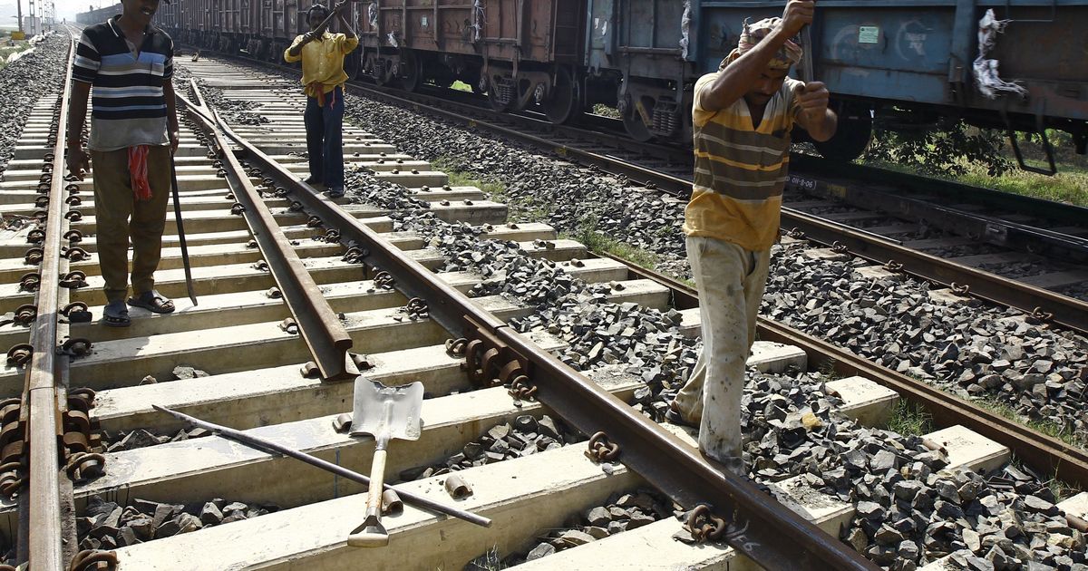 Indian Railways floats global tender to get seven lakh tonnes of rail from private companies