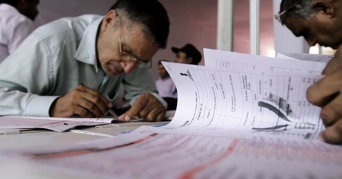 Govt notifies simplified ITR; e-filing to start from tomorrow