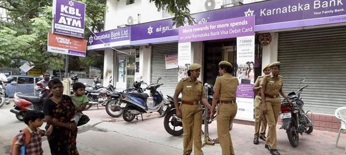 Cauvery dispute: Tamil Nadu bandh ends with no major incidents, despite attempts at violence