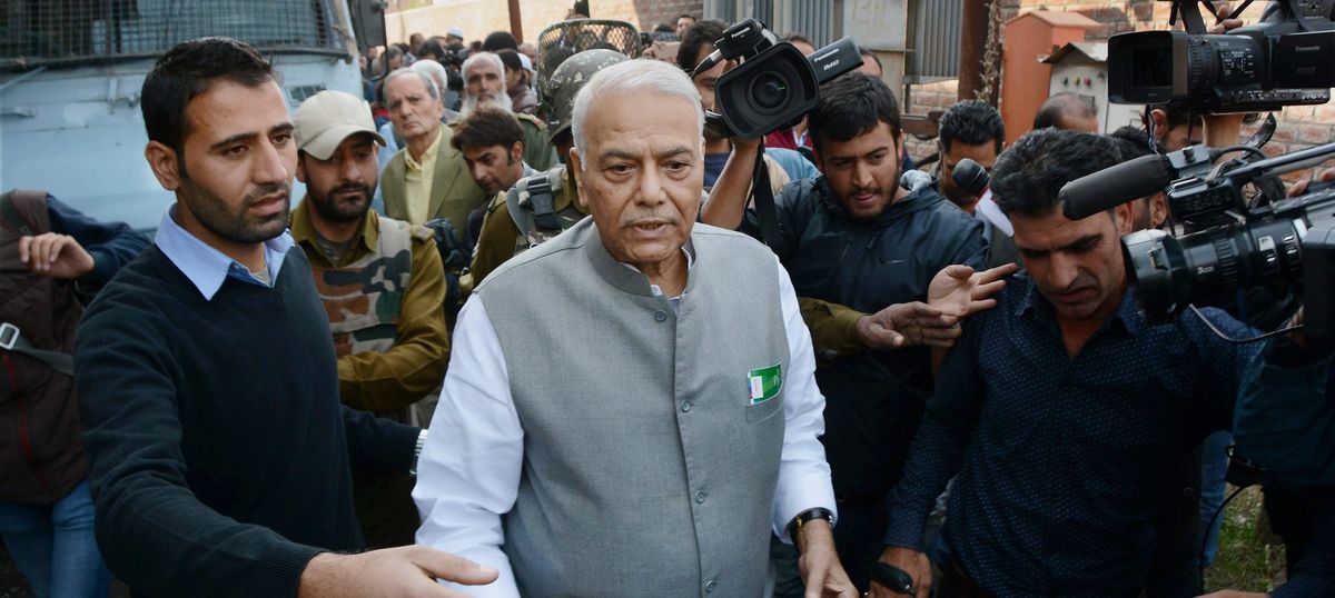 Kashmir unrest: Yashwant Sinha, four others meet separatist leader Syed Ali Shah Geelani