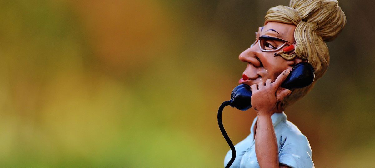 टेलीफोन पर बातचीत हमेशा हेलो से क्यों शुरू होती है?