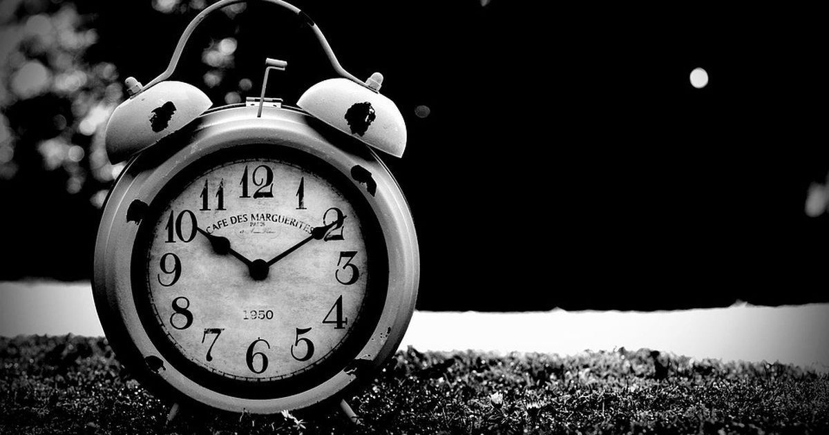 विज्ञापनों में घड़ियां दस बजकर दस मिनट का वक्त ही क्यों दिखाती हैं?