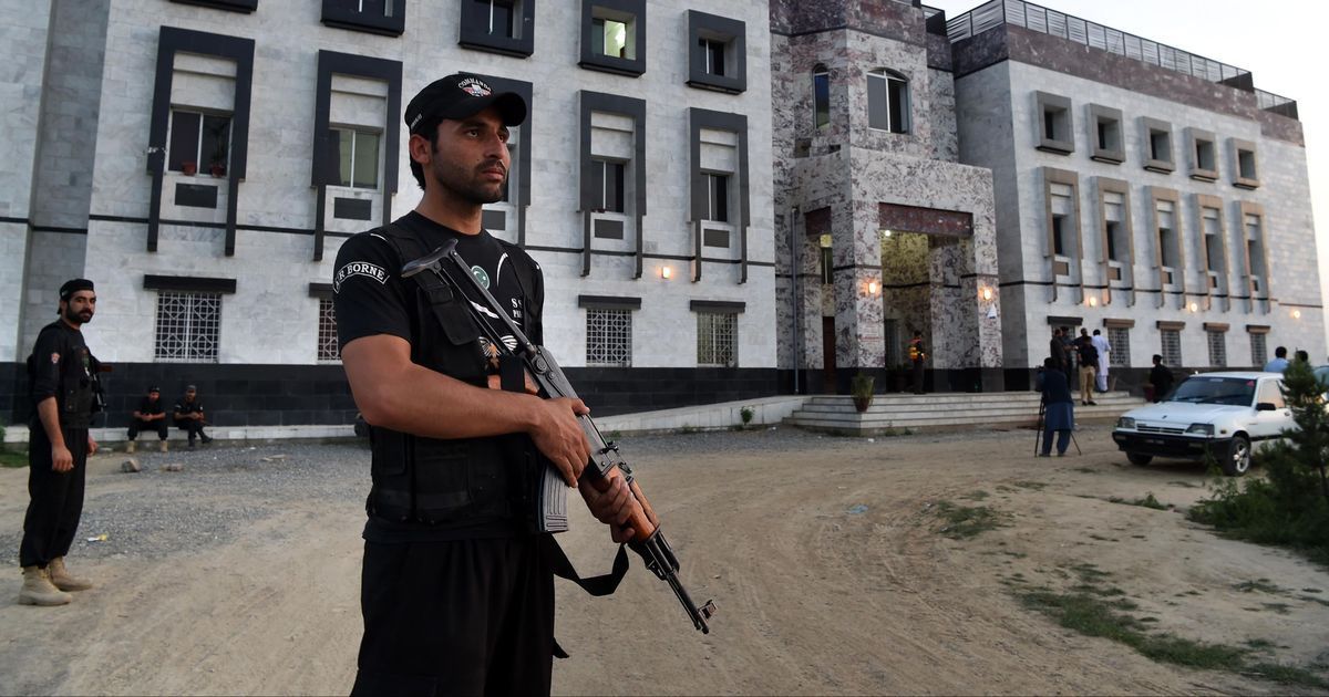 Pakistan: Mob lynches university student over an allegedly blasphemous Facebook post