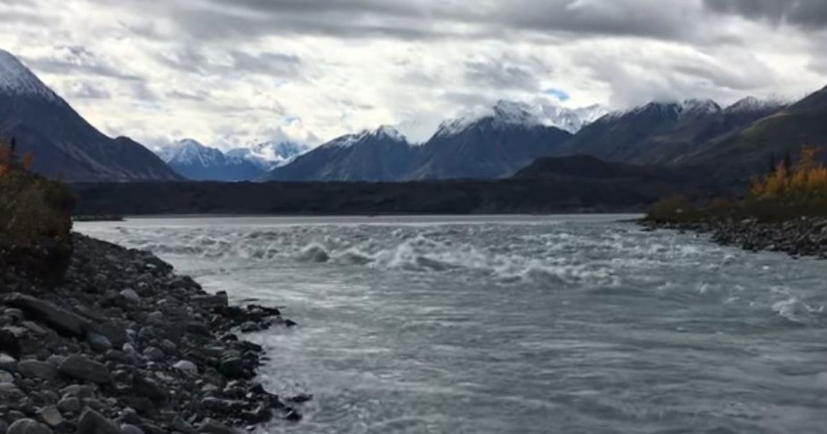 Climate change: Melting glacier causes Canadian river to disappear in four days