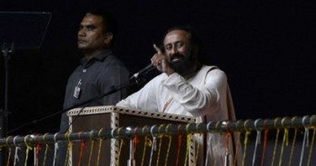NGT issues contempt notice to Sri Sri Ravi Shankar over comments on Yamuna floodplains