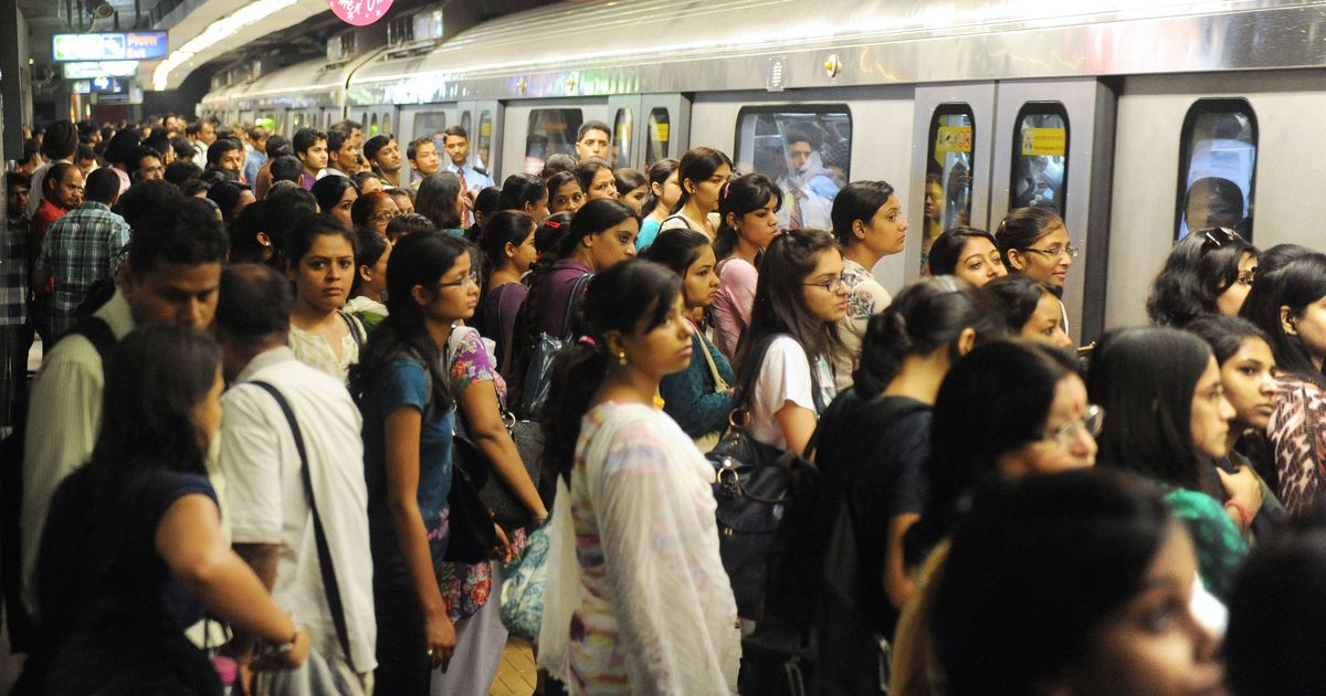 Delhi Metro's Blue line hit by an eagle, thousands stranded