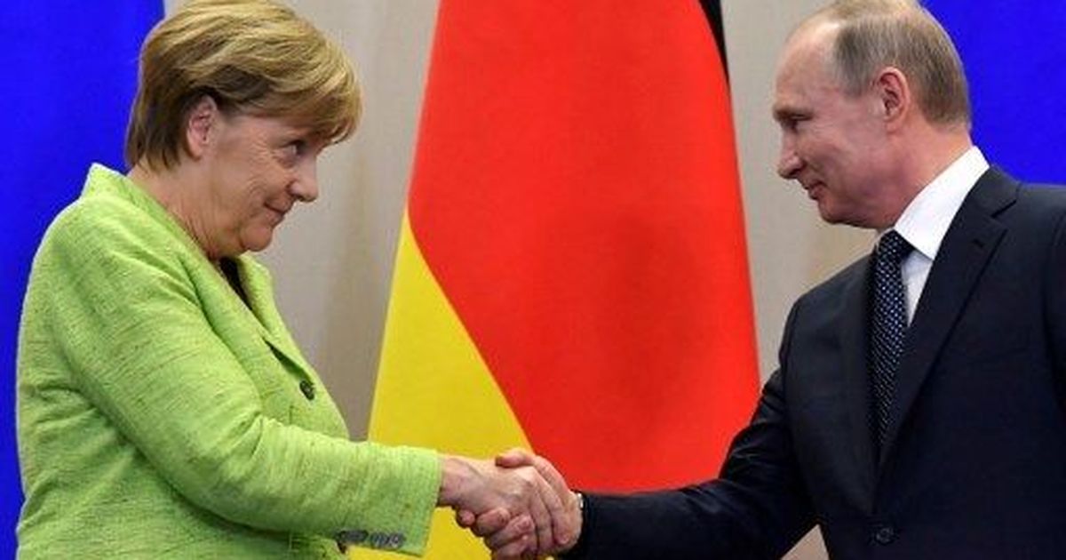 German Chancellor Angela Merkel urges Vladimir Putin to protect gay rights