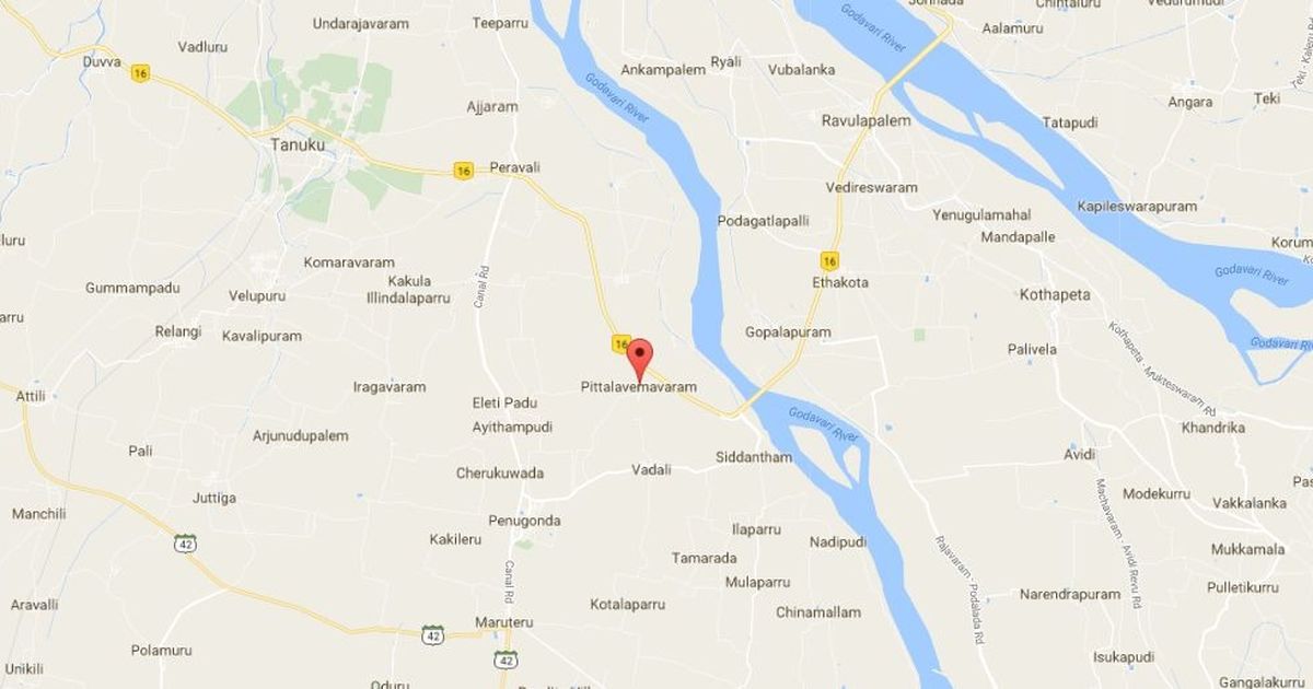 Andhra Pradesh reporter who was trying to expose illegal sand mining beaten with iron rods