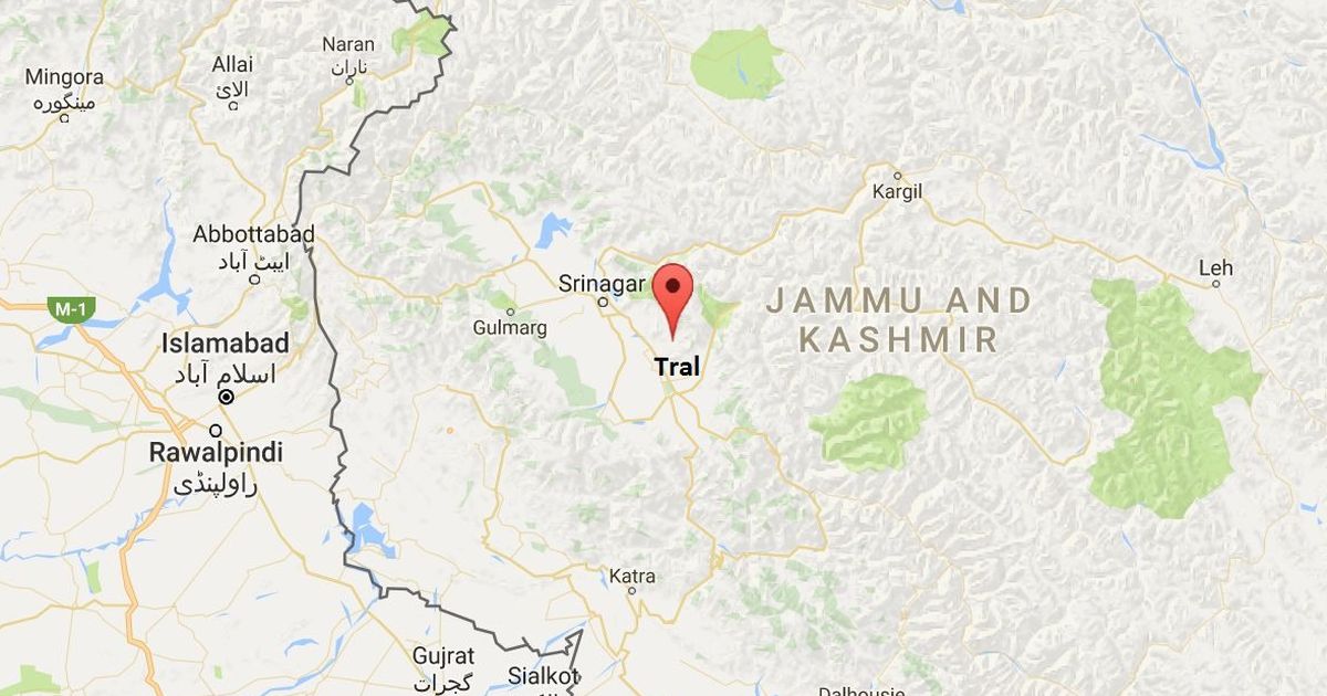 Militants open fire on security forces in south Kashmir's Pulwama district