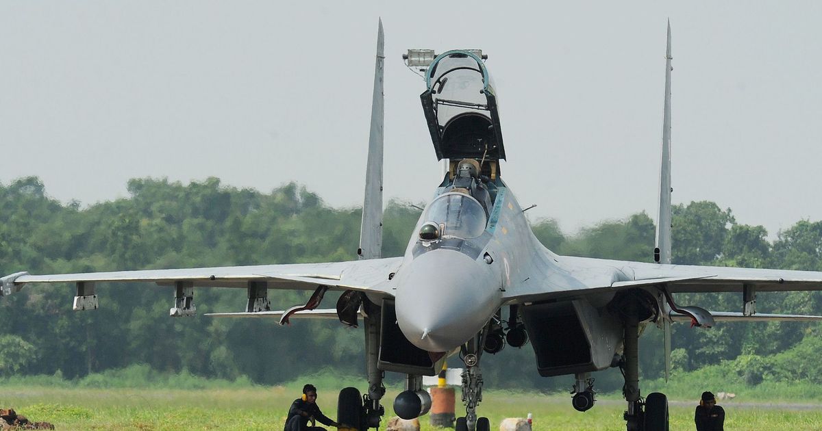 Bengaluru residents puzzled by mysterious ‘boom’, defence ministry clarifies it was fighter plane