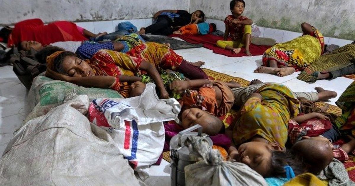 Lakhs lie in Cyclone Mora’s path as it makes landfall today, Bangladesh puts out highest warning