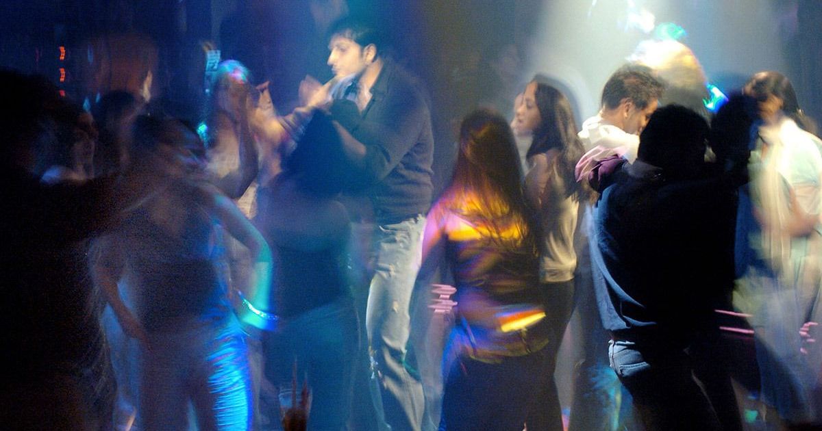 Only live music allowed, do not play recorded songs, Delhi government tells pubs