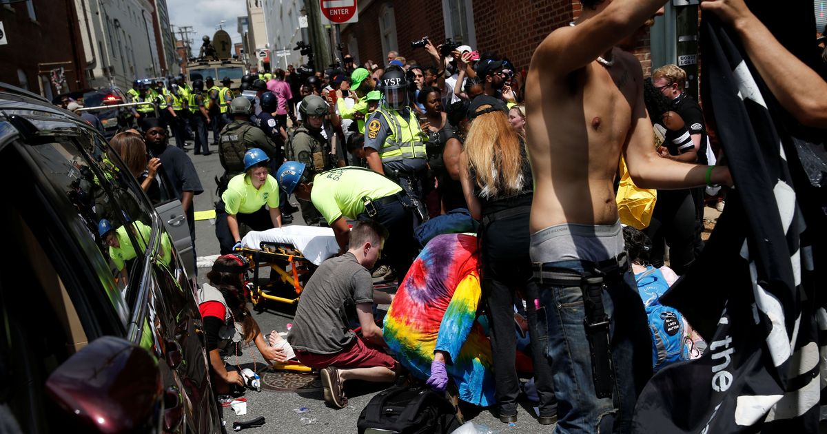 US: Car drives into counter-protestors at white nationalist rally, woman killed