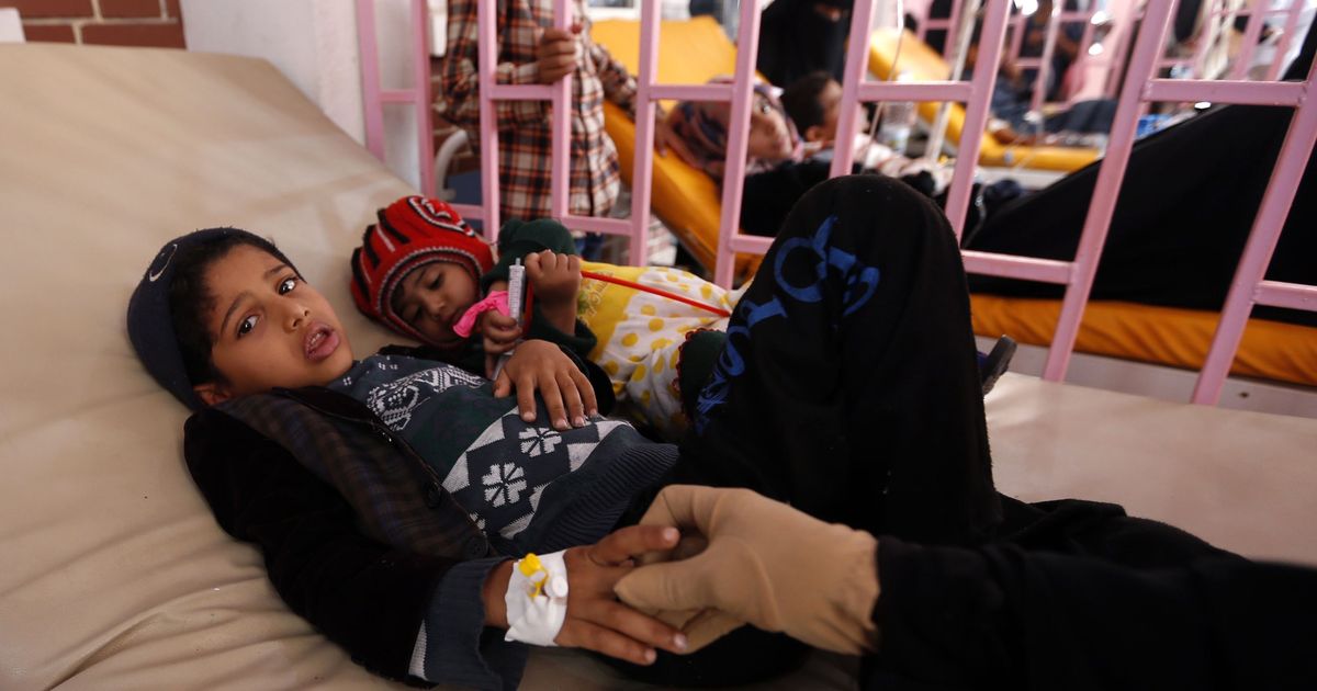 Cholera killed nearly 2,000 people during the past four months in Yemen, says WHO report