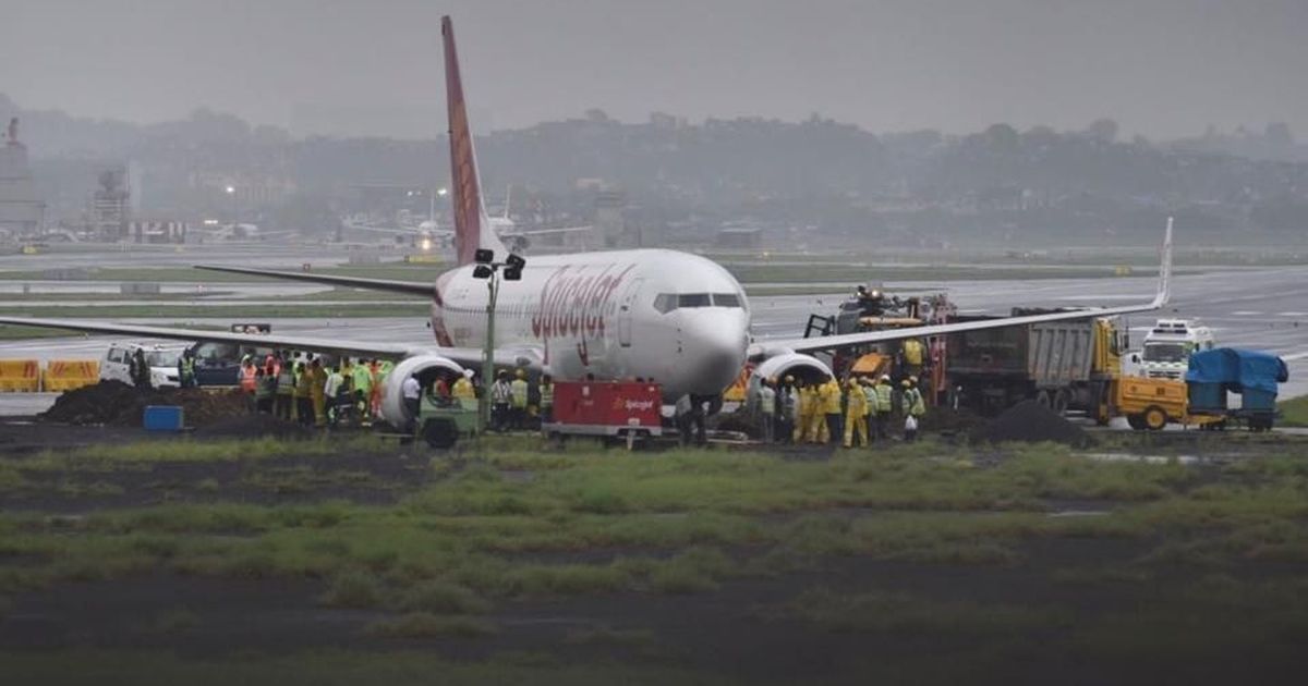 SpiceJet flight with 183 on board skids off Mumbai airport runway after heavy rain