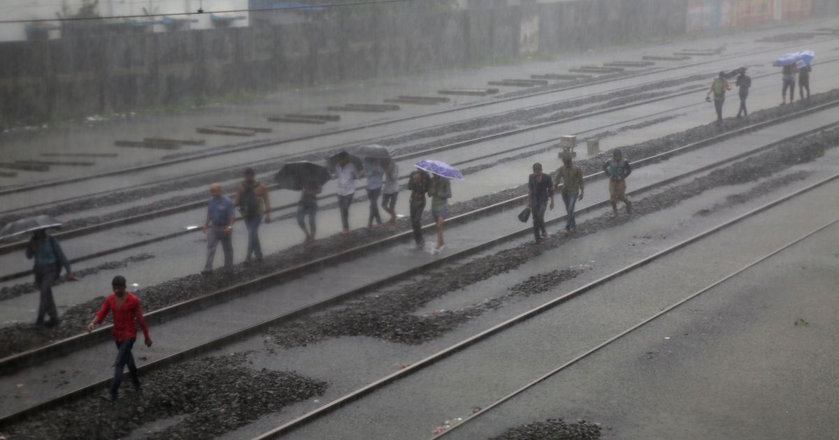 Mumbai rain: Suburban train services resume slowly, BMC clarifies that there is no cyclone warning