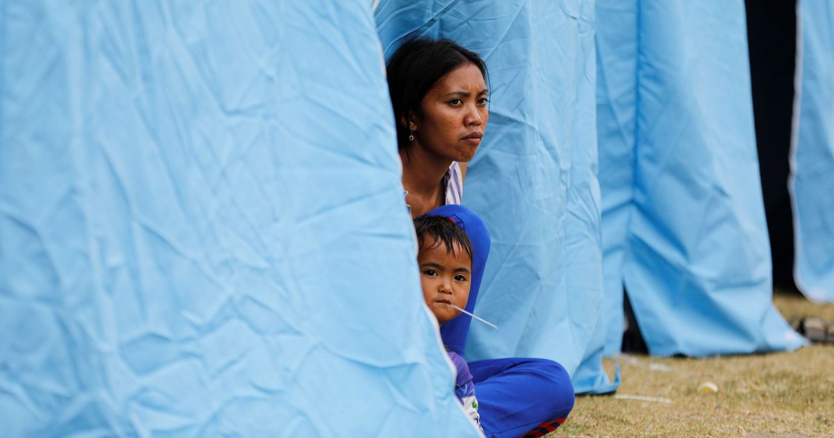 Indonesia: Nearly 1,35,000 Bali residents leave homes fearing volcanic eruption