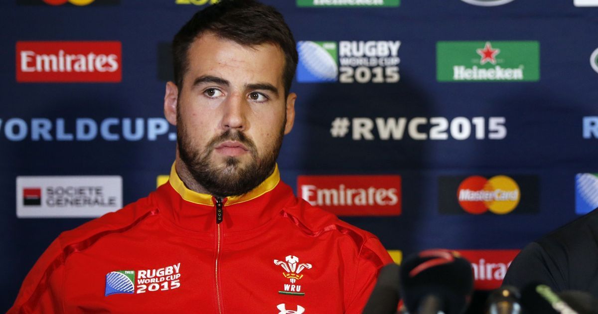 Rugby player lands in hospital after trying to pet lion in South Africa