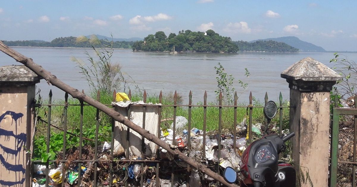 Assam: Students form human chain on banks of Brahmaputra in protest as river gets polluted