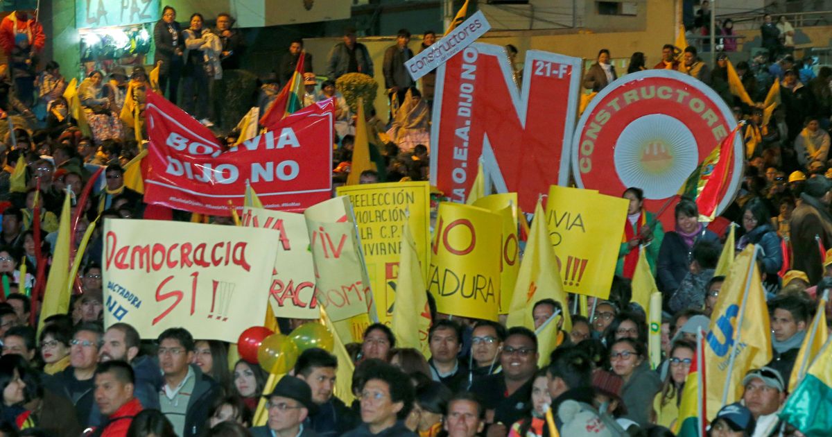 Bolivia: Thousands protest as President Evo Morales makes fresh attempt to retain office