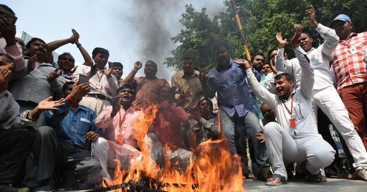East Delhi stares at garbage crisis as sanitation workers begin another indefinite strike
