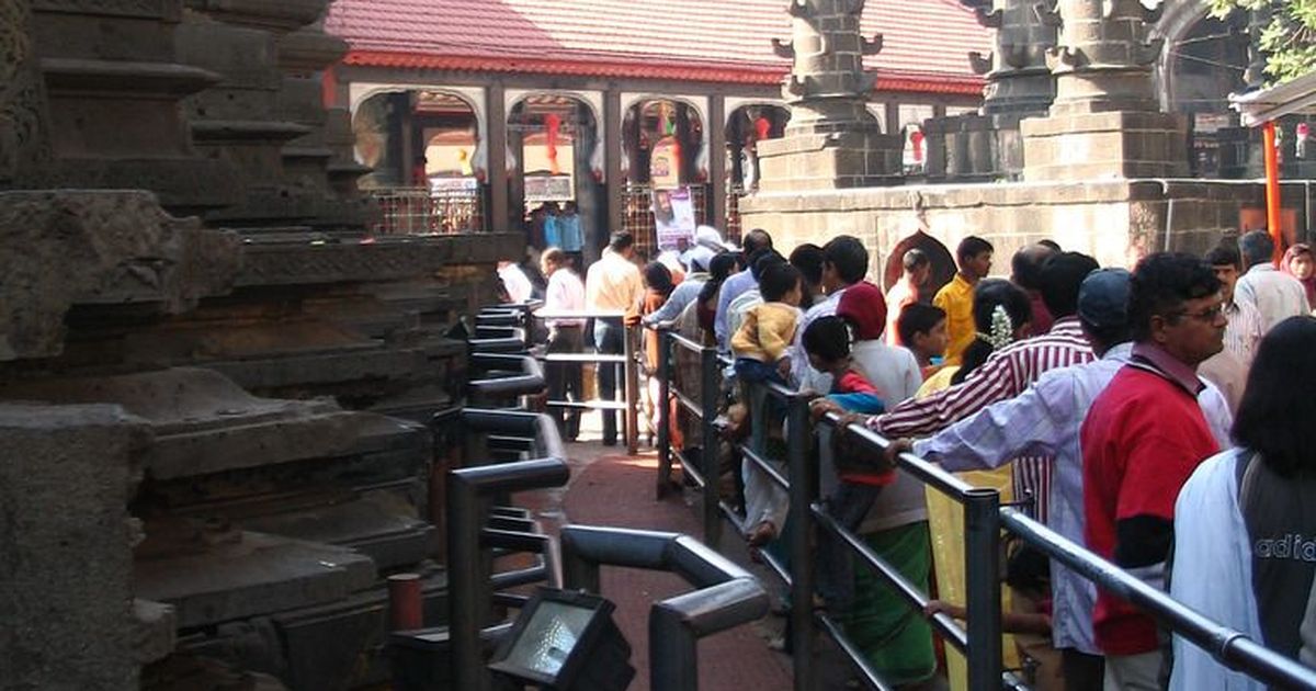 Temples must ensure same distance from idol for both paid and free darshan, rules Madras High Court