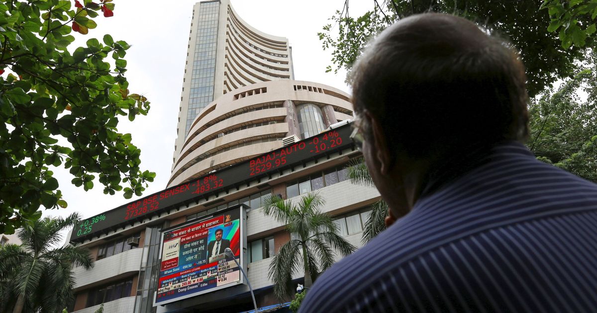 Sensex tops 34000, Nifty at all time high of 10500 Sensex tops 34000, Nifty at all time high of 10500