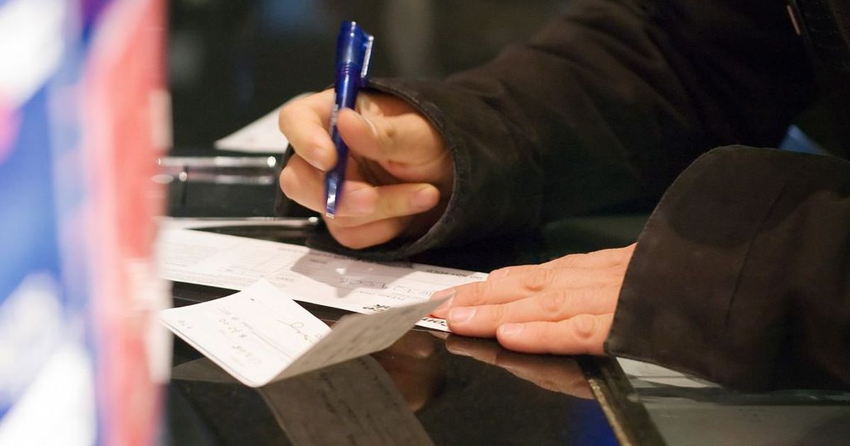 The business wrap: Finance Ministry says it will not scrap cheque books, and six other top stories