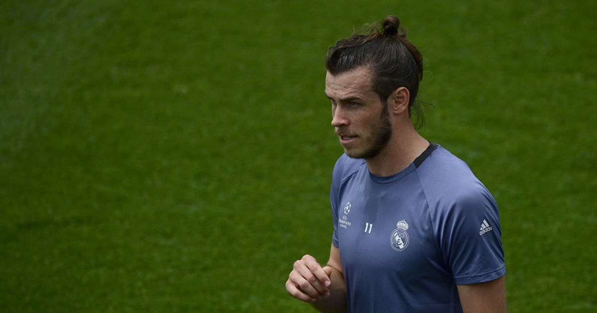 Real Madrid president Florentino scoffs at latest Arsenal offer for Benzema Real Madrid president Florentino scoffs at latest Arsenal offer for Benzema