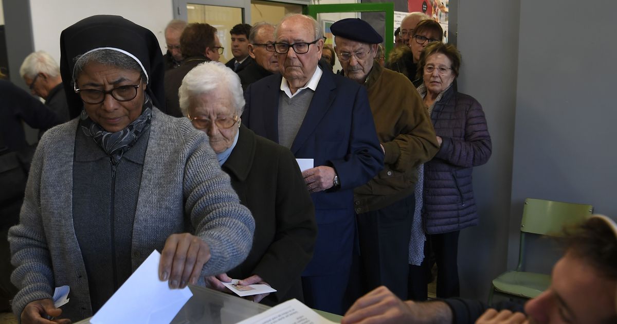 Catalonia: Over 34% vote till 1 pm in snap election announced by the Spanish government